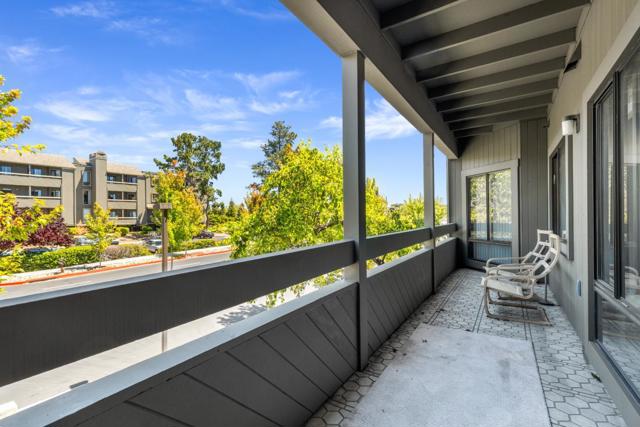 780 Sea Spray Lane, Foster City CA: https://media.crmls.org/mediaz/f32f3b48-2868-4034-b913-dbcead82ee05.jpg