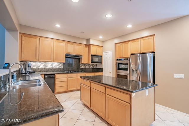 4260 Crabapple Court, Moorpark CA: https://media.crmls.org/mediaz/f32f4dfc-9970-4ec2-859e-4c04fafb8e6c.jpg
