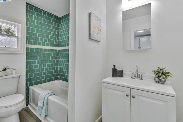 9700 Macarrthur Blvd., Oakland CA: https://media.crmls.org/mediaz/f330bfcf-cc7c-4fc3-8a9b-c7c260ec5efe.jpg