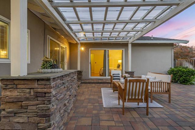 2741 Doverton Square, Mountain View CA: https://media.crmls.org/mediaz/f331f5bd-043b-4d78-a52e-9872d61a88d5.jpg