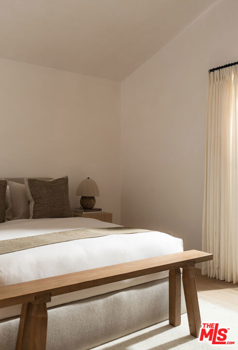 4200 Marina Drive, Santa Barbara CA: https://media.crmls.org/mediaz/f332c5d1-9d17-47e3-8987-38626be8fc5b.jpg