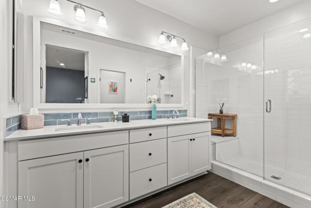 230 Farmhouse Drive, Simi Valley CA: https://media.crmls.org/mediaz/f333f7ba-3a44-4774-a971-63a493d68ce9.jpg