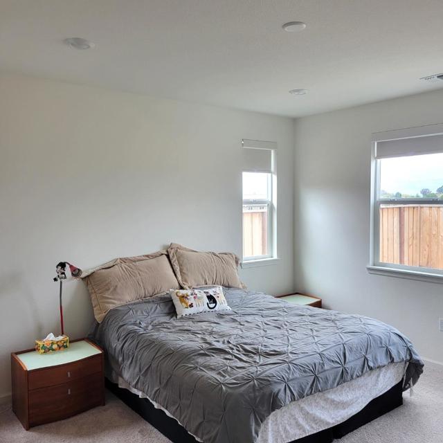 2080 Fuchsia Drive, Hollister CA: https://media.crmls.org/mediaz/f3342d4e-d3ae-41f8-9bb9-64db5d1d8149.jpg