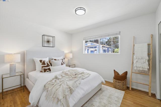 2435 Catalpa Way, Hayward CA: https://media.crmls.org/mediaz/f3346ee6-7cdd-4f7e-b7b7-e8591e26e752.jpg