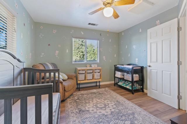 5367 Rosswood Lane, Redding CA: https://media.crmls.org/mediaz/f3352b89-fb20-483c-a95a-4221ab2cc043.jpg