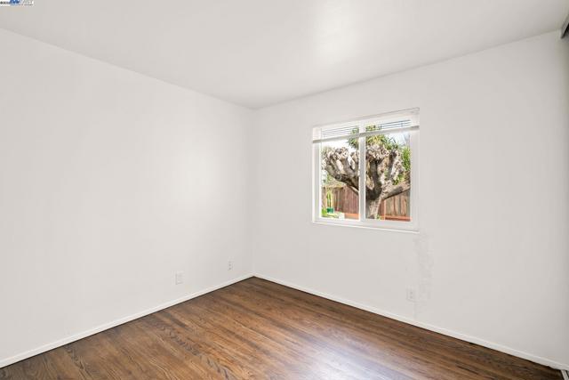 2935 Pine Valley Rd, San Ramon CA: https://media.crmls.org/mediaz/f33553a7-4b18-4318-bc84-cd2c7f8715d9.jpg