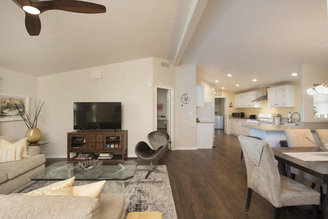 Image 21 of 48 For 14777 Palm Drive  8
