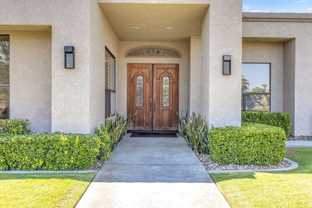 29 El Roble Court, Rancho Mirage CA: https://media.crmls.org/mediaz/f3361a3d-057a-422a-bfcc-dc16ea9b0f13.jpg