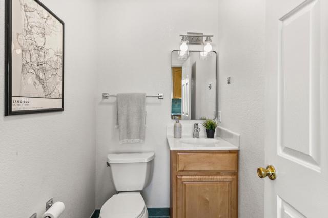 990 Rose Avenue, Mountain View CA: https://media.crmls.org/mediaz/f3361c91-90a8-472e-b63f-f27c0817240b.jpg