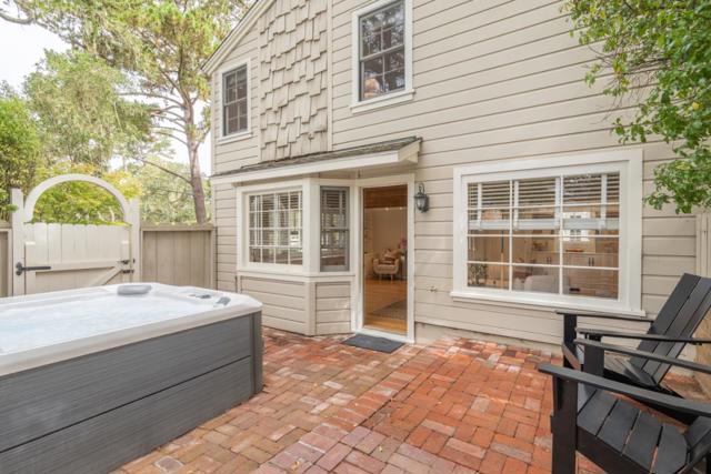 24587 Castro Lane, Carmel CA: https://media.crmls.org/mediaz/f3365ed2-dca7-480a-b490-ccc06f1c8468.jpg