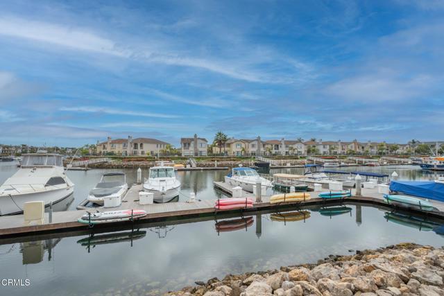 4256 Tradewinds Drive, Oxnard CA: https://media.crmls.org/mediaz/f3376dd5-f522-446e-b65d-67a0478dda9b.jpg