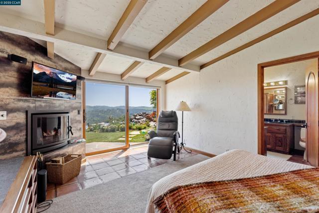 1176 Brown Ave, Lafayette CA: https://media.crmls.org/mediaz/f337722f-6ec0-4225-be2f-4253e83a913a.jpg