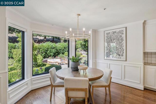 29 Brandt Dr, Moraga CA: https://media.crmls.org/mediaz/f337808b-237f-41e8-ba2d-2bc9067cf983.jpg