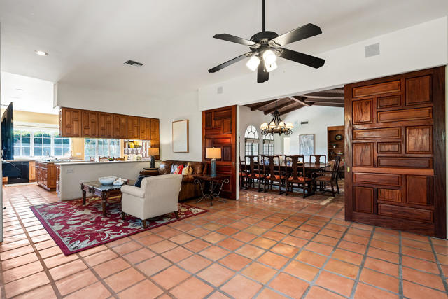 77175 Avenida Arteaga, La Quinta CA: https://media.crmls.org/mediaz/f338fd77-8707-41f2-9875-7cc6f20af922.jpg