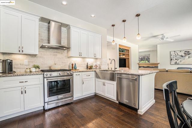 1951 Newton Drive, Brentwood CA: https://media.crmls.org/mediaz/f3395131-0447-4750-b9d4-d8dd3584f3ca.jpg