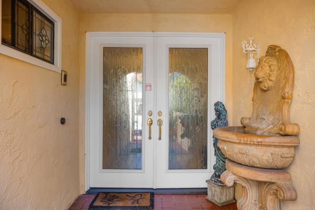 4770 Jellett Street, San Diego CA: https://media.crmls.org/mediaz/f339ae15-e961-41d5-90d7-df991bc1cbd2.jpg