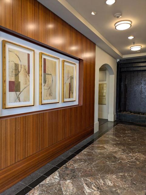989 Franklin Street, Oakland CA: https://media.crmls.org/mediaz/f33a47df-4076-461d-82fc-bd9e4aad058f.jpg