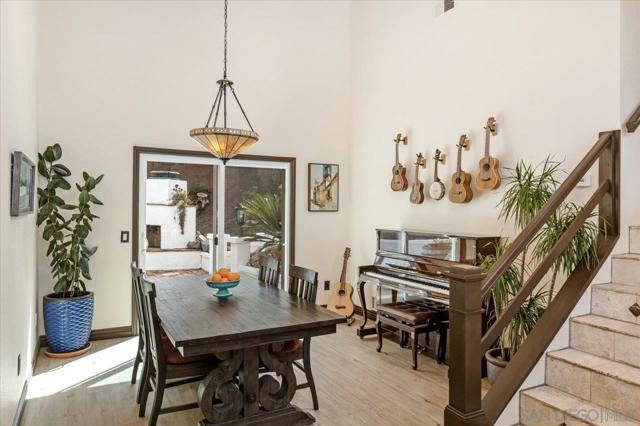 26036 38 Kaywood Terrace, Escondido CA: https://media.crmls.org/mediaz/f33bbe06-afdb-435b-9463-41c44a365d79.jpg