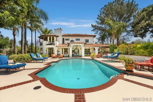 2103 Sunnyside Ave, El Cajon CA: https://media.crmls.org/mediaz/f33c62e6-19d8-4696-8c65-e40715ff444e.jpg