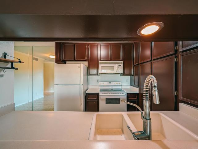 Detail Gallery Image 11 of 39 For 5706 Baltimore Dr #341,  La Mesa,  CA 91942 - 1 Beds | 1 Baths