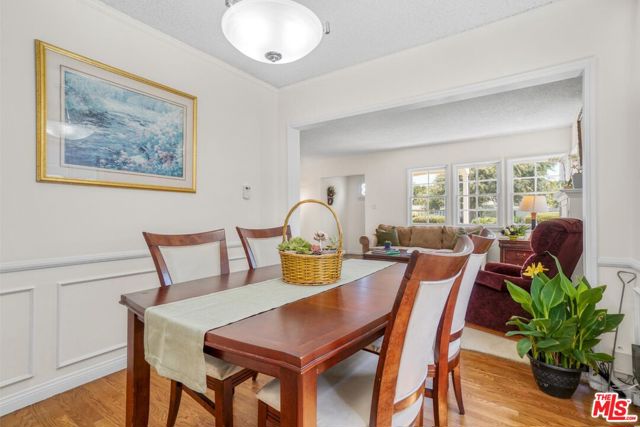 2577 Wellesley Avenue, Los Angeles CA: https://media.crmls.org/mediaz/f33c7abf-dc1b-4414-8c77-853621267c6b.jpg
