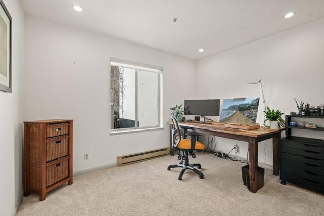 4008 Farm Hill Boulevard, Redwood City CA: https://media.crmls.org/mediaz/f33ceb99-0514-4ce9-b5cb-ec251743b93e.jpg