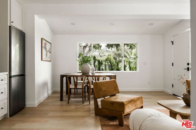 8819 Evanview Drive, Los Angeles CA: https://media.crmls.org/mediaz/f33e135c-c525-49e4-8c15-b492c88b127f.jpg