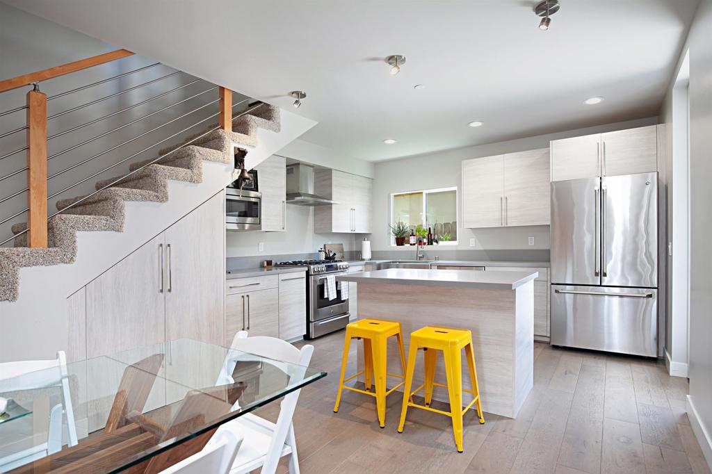 3047 Keats - photo 5