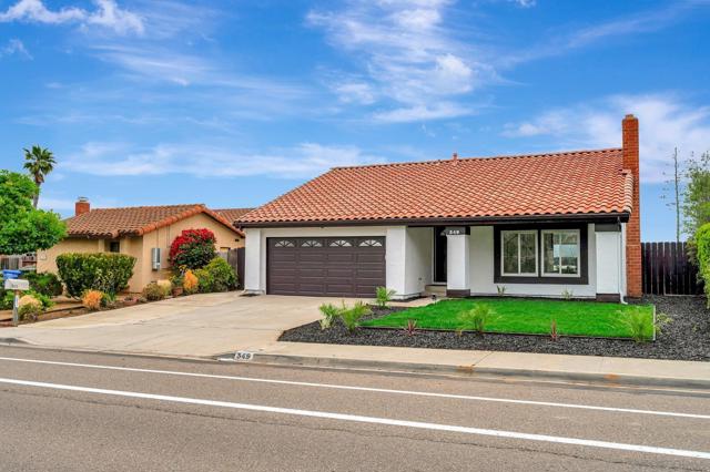 349 N Willowspring Dr, Encinitas CA: https://media.crmls.org/mediaz/f33f0c86-76e3-49cf-a796-ec49f8aee906.jpg