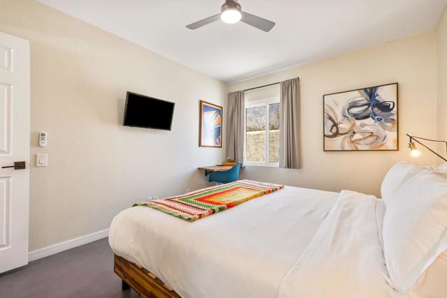 1862 N Nogales Way, Palm Springs CA: https://media.crmls.org/mediaz/f33f6f92-a89e-4588-961a-554cd8080c90.jpg