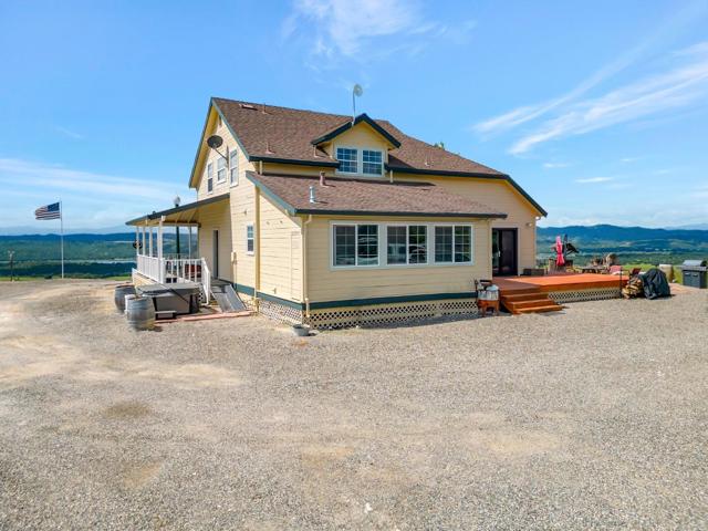 70500 Bradley Lockwood Road, Lockwood CA: https://media.crmls.org/mediaz/f33f9729-94bd-4446-b8d0-4d0b0b4dc8ea.jpg