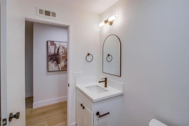 13856 Paseo Cardiel, San Diego CA: https://media.crmls.org/mediaz/f3436ef1-5961-4a3c-985b-c91efd0791a4.jpg