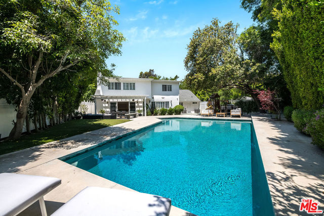 3544 Laurel Canyon Boulevard, Studio City CA: https://media.crmls.org/mediaz/f343986f-7988-4e89-a176-eb2dbb88c4b4.jpg