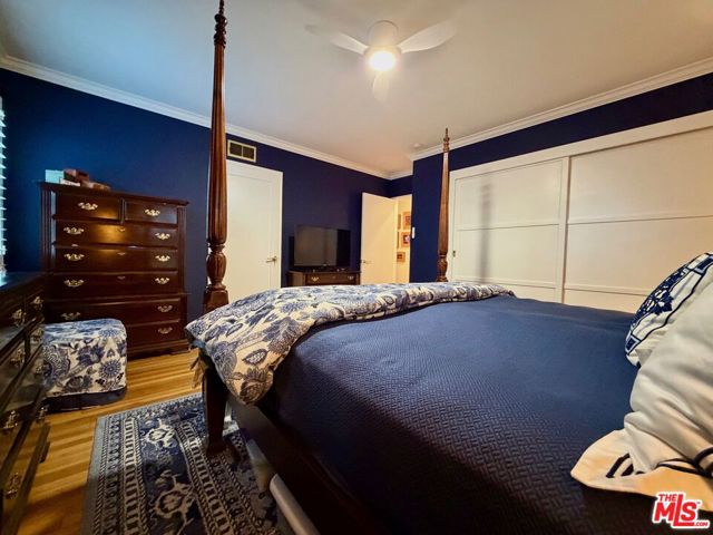 13957 Chandler Boulevard, Sherman Oaks CA: https://media.crmls.org/mediaz/f343bd44-df14-4566-af47-35ddcdea2904.jpg