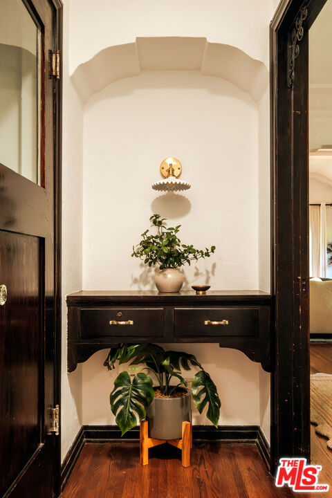 https://media.crmls.org/mediaz/f343c915-81ce-4bc8-a11a-0b1382105835.jpg?preset=X-Large