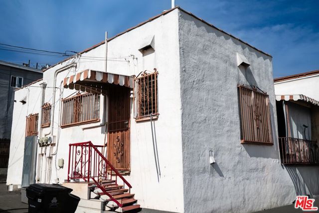 4214 W Slauson Avenue, Los Angeles CA: https://media.crmls.org/mediaz/f3445b99-1a07-48a4-b4ca-611238a0ca5f.jpg