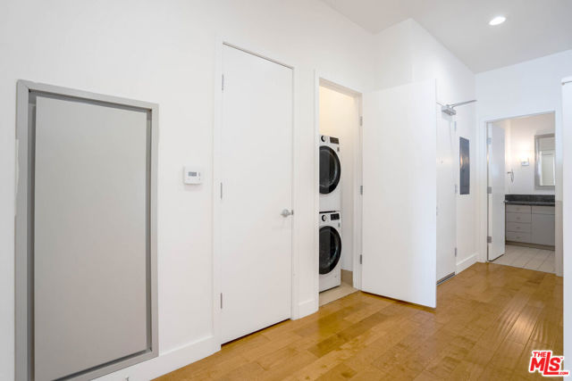 3810 Wilshire Boulevard, Los Angeles CA: https://media.crmls.org/mediaz/f3449115-2856-4e95-bd53-4d9399df49d7.jpg