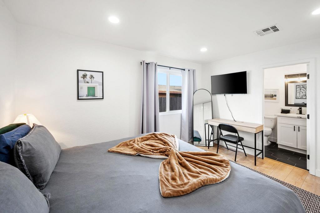 MLS #219133933DA image #12