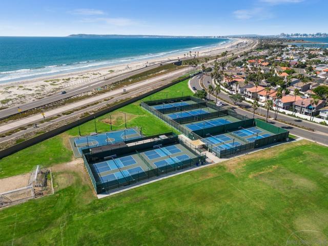 103 Tunapuna Ln, Coronado CA: https://media.crmls.org/mediaz/f344c68c-1e7b-4baa-b098-dd071eca85f9.jpg