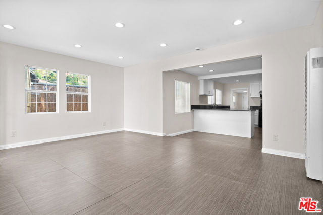 2900 Asbury Street, Los Angeles CA: https://media.crmls.org/mediaz/f345098e-34da-40e1-bd66-d2ec4614b382.jpg