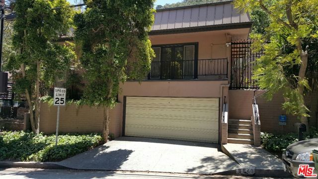 8640 Lookout Mountain Ave, Los Angeles, CA 90046