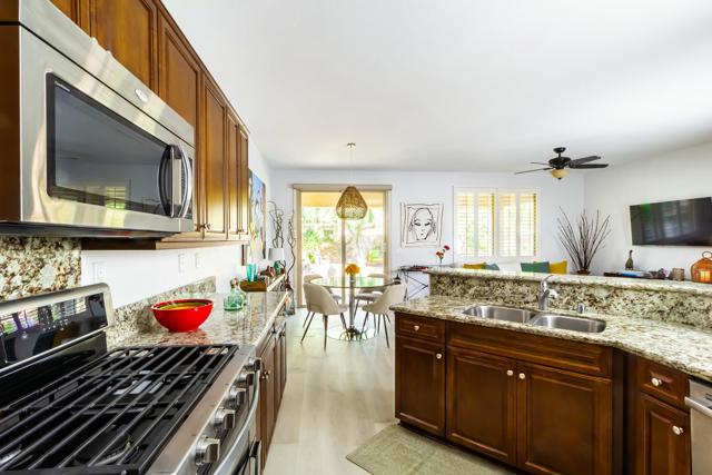 81098 Avenida Vidrio, Indio CA: https://media.crmls.org/mediaz/f34627dc-8dd7-482b-8827-55bbff45fedc.jpg