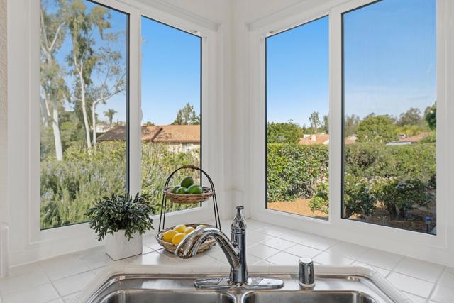 Detail Gallery Image 16 of 38 For 10896 Pointed Oak Ln, San Diego,  CA 92131 - 3 Beds | 2 Baths