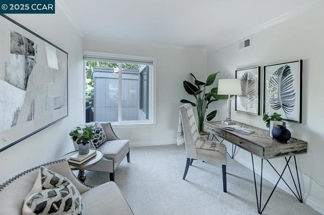 3258 Rossmoor Pkwy, Walnut Creek CA: https://media.crmls.org/mediaz/f346f5ea-ee62-4650-9090-e4ac519aa78e.jpg