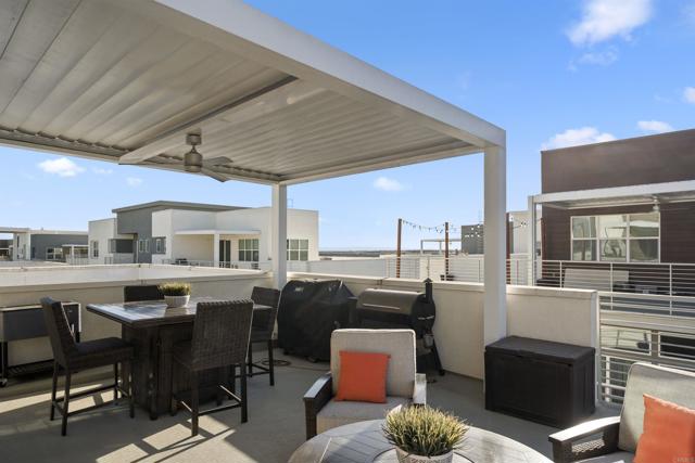 Detail Gallery Image 40 of 50 For 2049 Bravo Loop #6,  Chula Vista,  CA 91915 - 3 Beds | 3 Baths