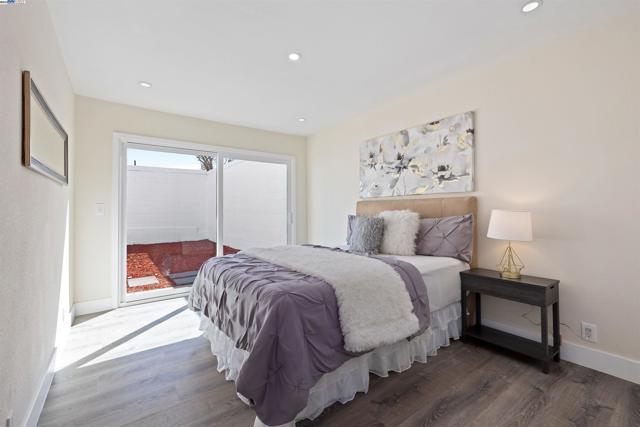 33143 Lake Garrison, Fremont CA: https://media.crmls.org/mediaz/f34741de-410e-4039-87fd-492bce42f4d4.jpg