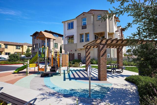 Detail Gallery Image 36 of 41 For 1278 via Fanal, Oceanside,  CA 92056 - 4 Beds | 2/1 Baths