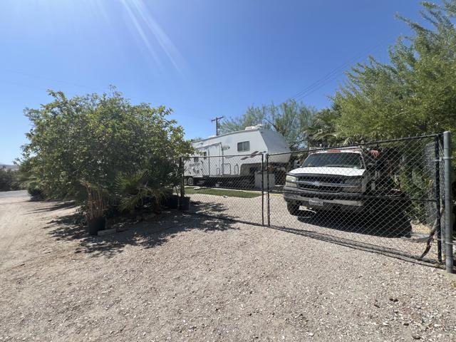 21130 Hot Springs Road, Desert Hot Springs CA: https://media.crmls.org/mediaz/f3478521-7a8a-409c-94fc-87697b78ce1f.jpg