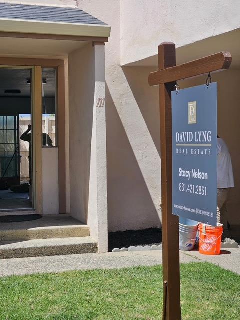 914 Acosta Plaza, Salinas CA: https://media.crmls.org/mediaz/f347afc9-4d05-4562-9c75-43cb3cdb8b9a.jpg