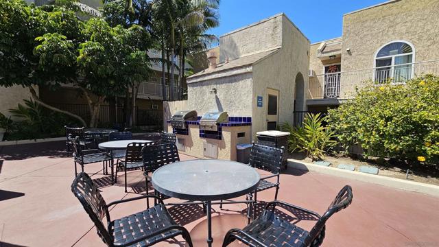 5252 Orange Ave, San Diego CA: https://media.crmls.org/mediaz/f347ef24-4001-4fef-9878-63e6ef9105d3.jpg